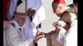 El Papa recibe el anillo del Pescador